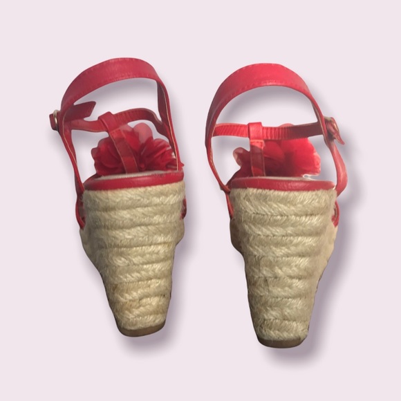 👠SALE 2/$12.00‼️ CharmingCHARLIE Women’s Red Sandal Wedge High Heels size 7 - Picture 4 of 4